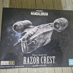 NIB Star Wars Mandalorian Razor Crest Model Kit